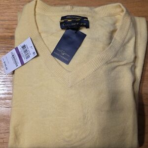Club Room Men's V-Neck Sweater in Soft Yellow